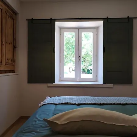 3* La Colinette, Du Bourget Сasa de vacaciones Saint-Pierre-de-Curtille